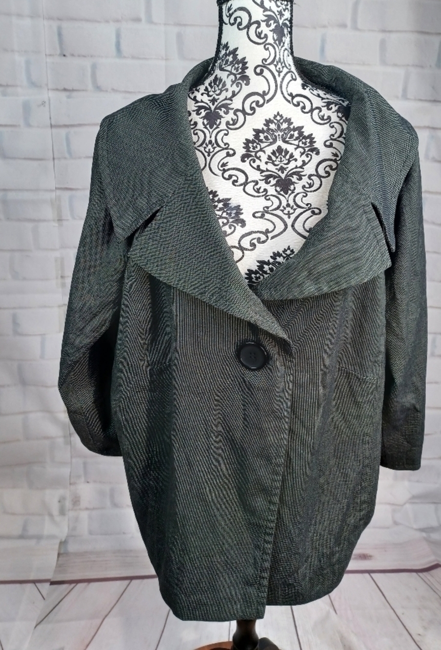 Ashley Stewart women's long sleeve button front jacket sz 24 career b29